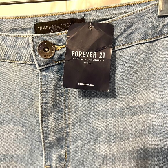 Forever 21-NWT-Traffic Jeans Wear-Sz 13.-Stretch Denim Long Bell Bottom-Distress - Picture 4 of 14